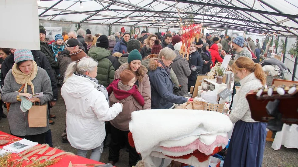 Responsen från både besökare och utställare vid julmarknaden i Salnecke har varit övervägande positiv. Nu ska arrangemanget utvärderas innan beslut tas om marknadens ka genomföras även nästa år.