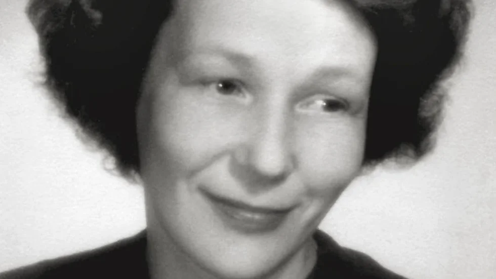 Mirjam Tuominen (1913–1967)  återvänder i sina noveller ständigt till människans förhållande till Gud. Själv konverterade hon 1963, fyra år före sin död, till katolicismen.