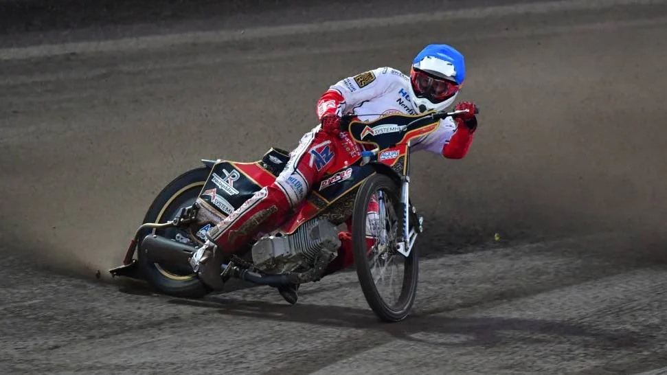 Max Fricke under en av sommarens matcher på HZ Bygg Arena i Hallstavik.