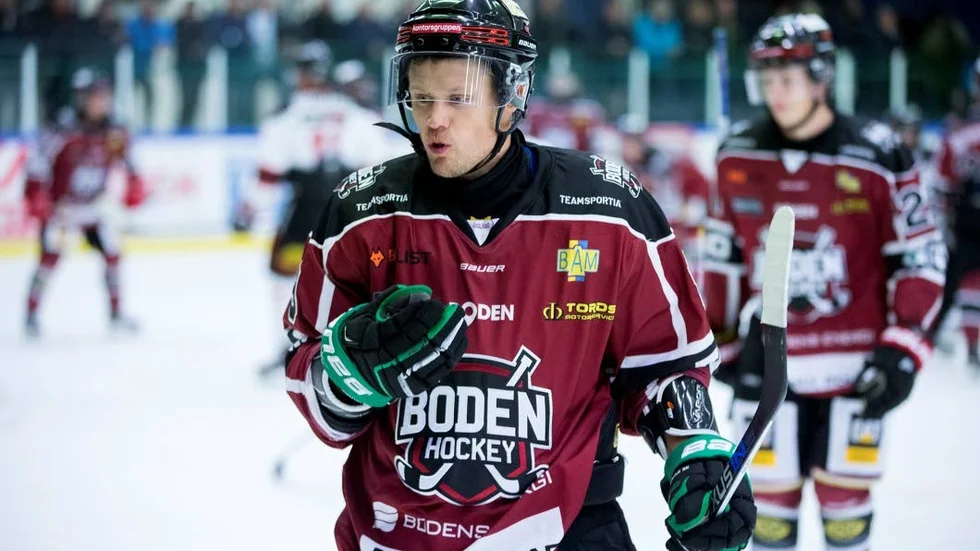 Nu kommer den rutinerade forwarden tillbaka i alla fall till träning.