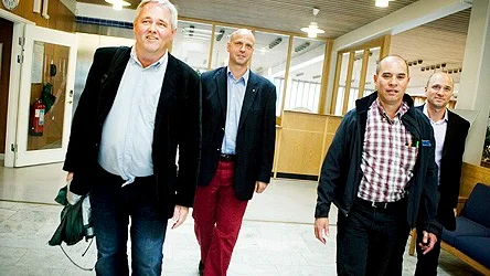 Man måste hitta verktygen för att upptäcka barn som far illa, menar Steven Lucas, barnhälsovårdsöverläkare i Uppsala län (längst till höger). Det är just det som är syftet med det nationella centrum för barnfrid som riksdagspolitikern Anders W Jonsson (C) (till vänster) vill inrätta. Något som även landstingsrådet Johan Örjes (C) och Gabriel Otterman, överläkare barnskyddsteamet vid Akademiska sjukhuset, vill i Uppsala.