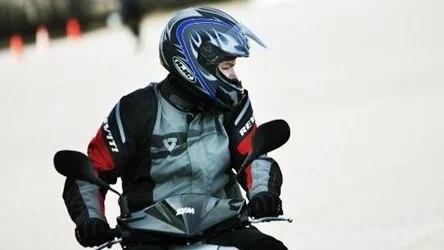 Jonathan Nordholm är elev på Trafikskolan körkortets mopedskola.