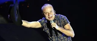 Gardell har publiken i ett järngrepp