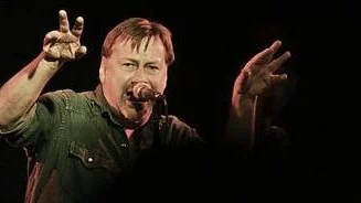 Southside Johnny bjöd på en ösig festkväll i Uppsala.