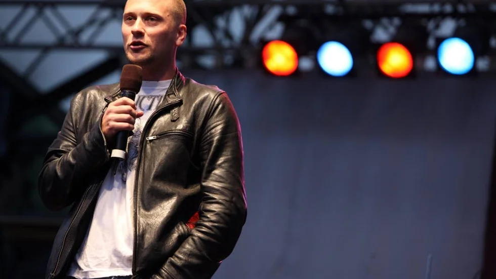 Standup-klubben Oslipat inleder med Magnus Betnér på Katalin.
