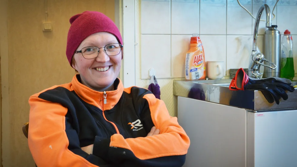Denise Magnusson ska göra allt snickarjobb själv i den totala renoveringen av fastigheten där hon själv ska bo på övervåningen med sina barn så småningom.