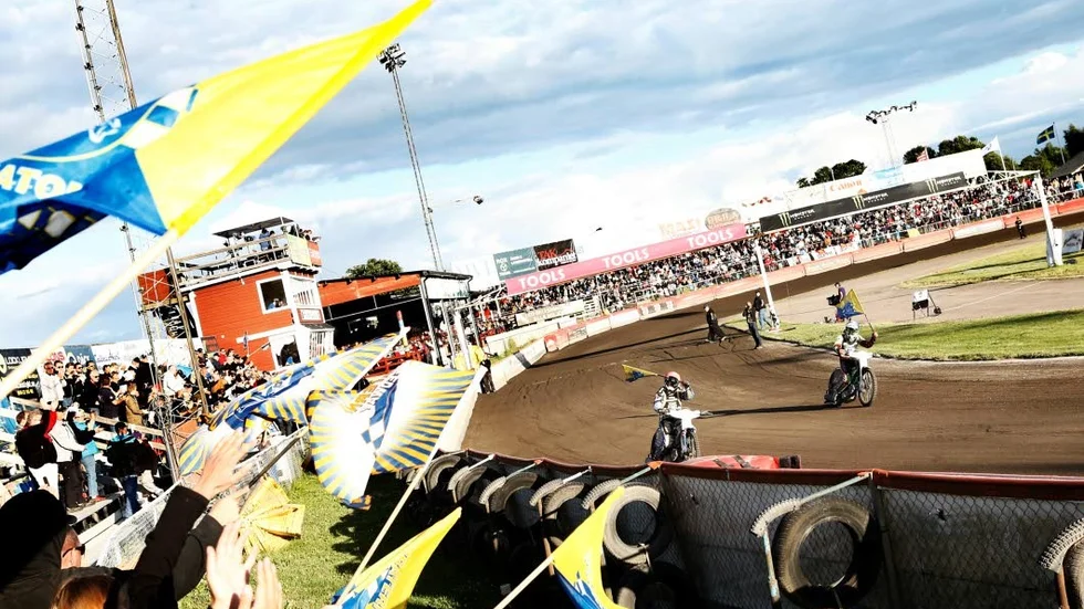 Kommunens representationsbord på speedwayarenan ska granskas.