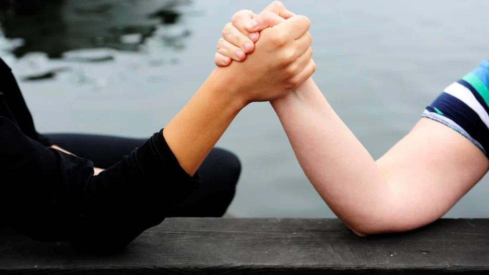 I samband med Hasselörodden den 18 juli arrangeras en armbrytartävling på Fiskaretorget.