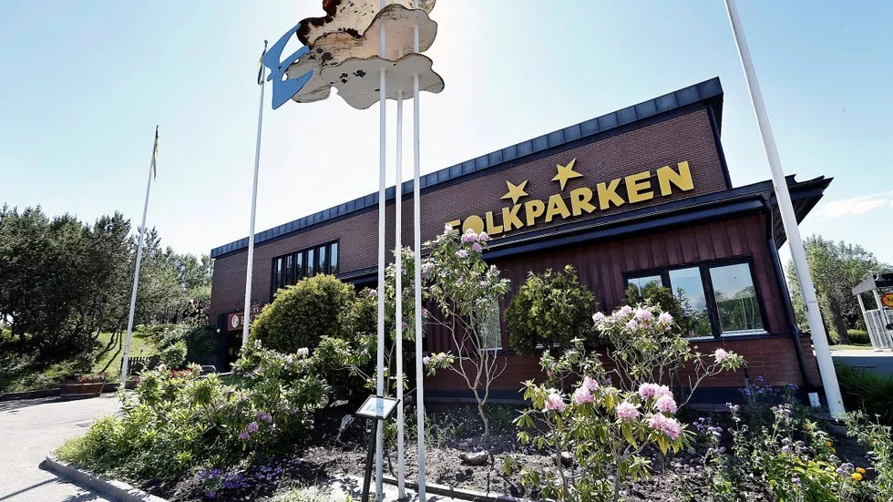 Rivs inte i höst. Kommunen vill ha trygga besked från Lalandia innan Parken rivs.