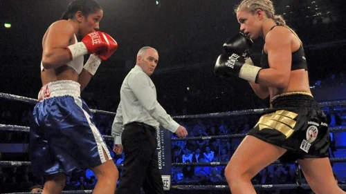 Frida Wallberg attackerade flitigt. Foto: Niclas Thalberg