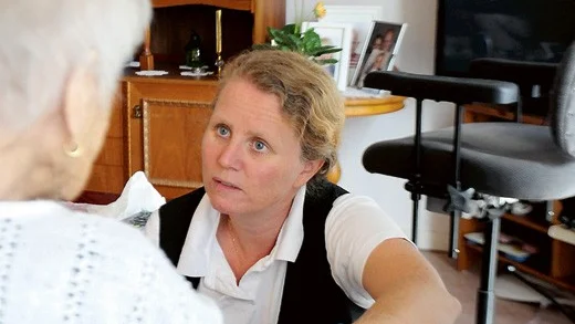 Malin Persson jobbar som poolsjuksköterska.