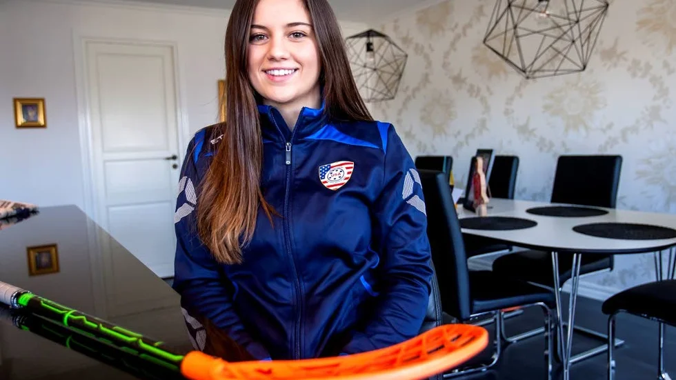 Stolt. Solfjäderstadens Adelia Pennisi spelar på fredag VM-premiär när USA ställs mot Thailand.