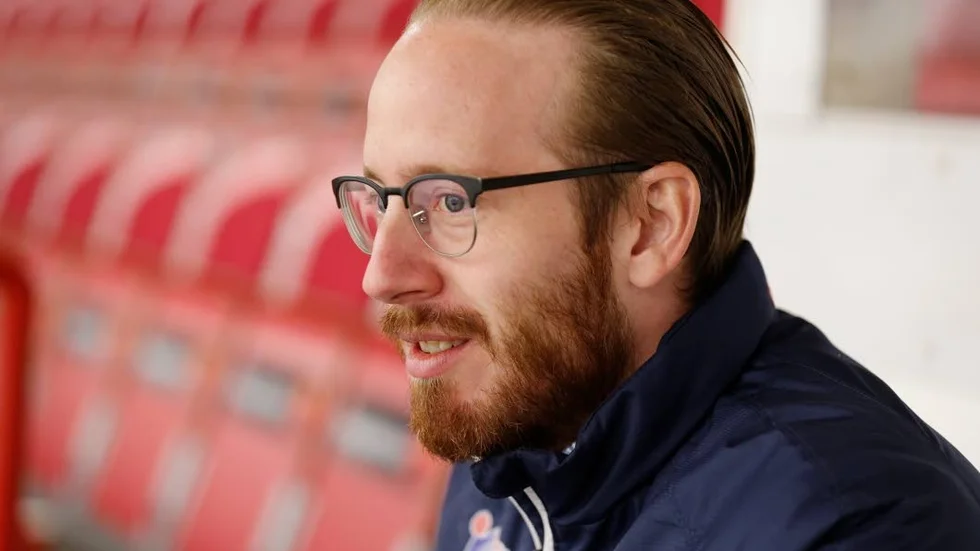 Jobbet att bygga en ny VIK-trupp har påbörjats av VIK:s sportchef Emil Jakobsson.