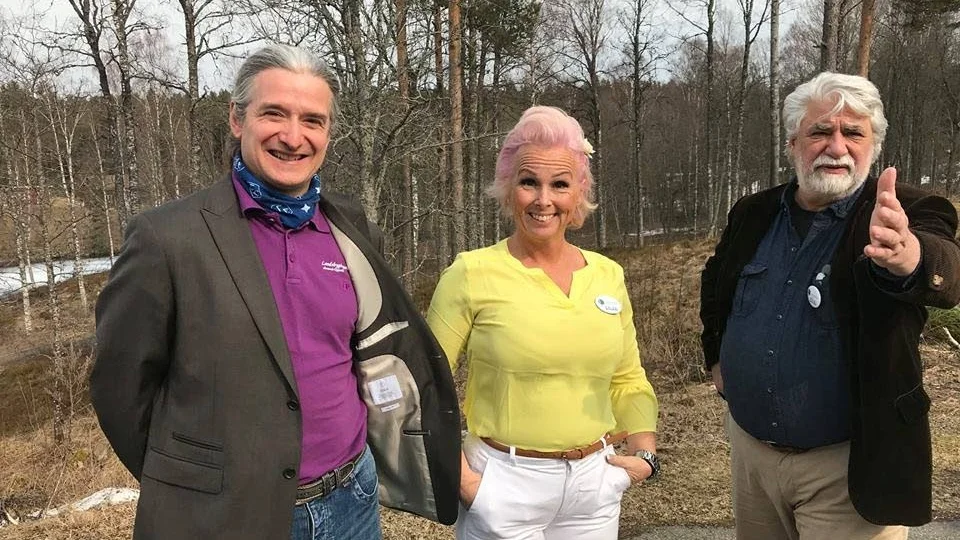Den nya partiledaren Stefan Torssell (t h) och de tidigare partiledarna Erika Sörengård och Claes Littorin.