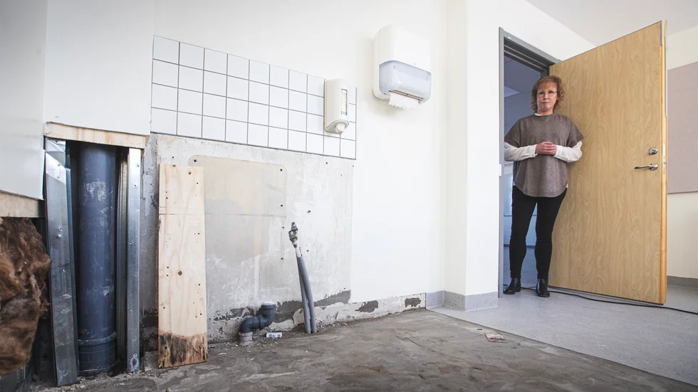 "Vi hoppas att vattenskadan inte är större än vad vi har befarat", säger Linda Andersson, rektor vid Pitholmsskolan som uppger att man nu har klart med ersättningslokaler för de drabbade eleverna. (Arkivbild)