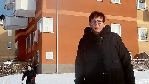 Erna Helgée, ordförande i PRO Vimmerby, vill att Granen stannar i kommunal ägo. Hon vill också se en grundligare utredning om ett nytt trygghetsboende från Vimarhems sida.