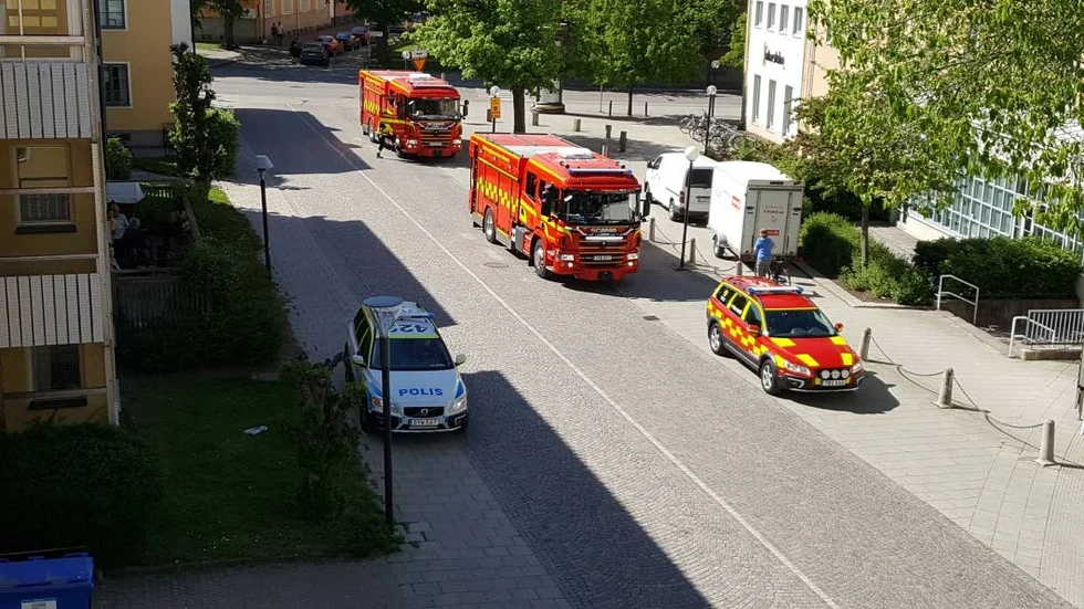 Pådrag efter larm om brand. Rökutvecklingen visade sig bero på matlagning.