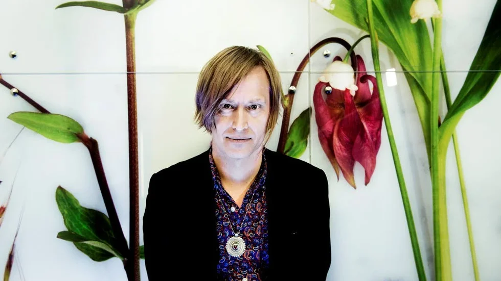 Allt för musiken. Dennis Lyxzén i INVSN.