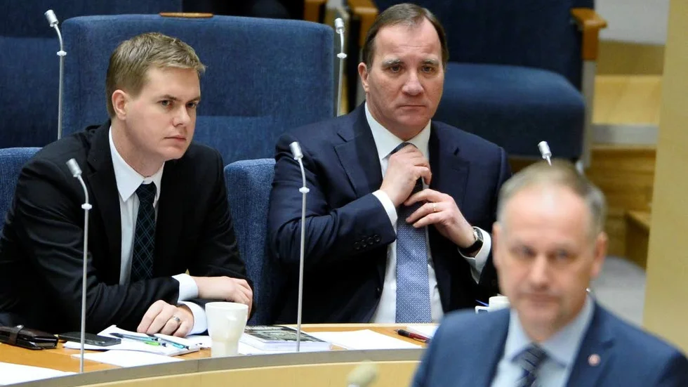 Tre män med fyra förlorade år i bagaget.