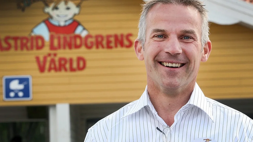 Jocke Johansson VD för Astrid Lindgrens Värld. Han säger att ALV är unika med nio utomhusteatrar och 30 föreställningar per dag, det är ingen utomhusteater i Sverige som spelar så mycket teatertid per dag.