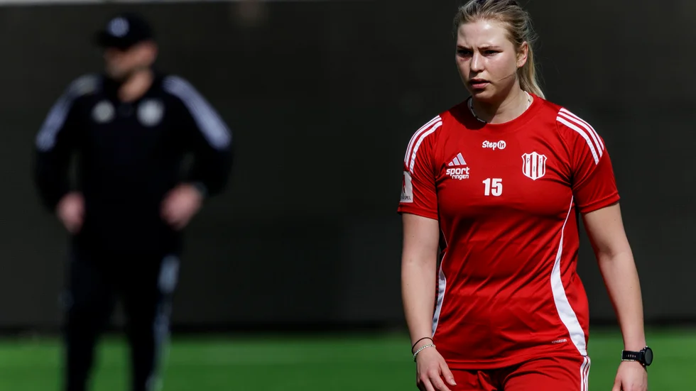Ellen Löfqvist säger att Piteås spelare måste få känna sig fria på planen.