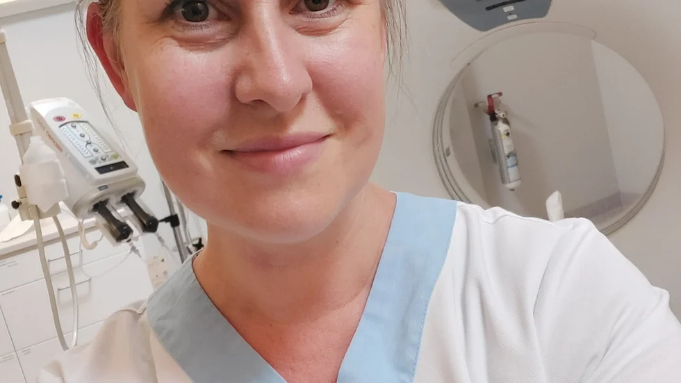 Jenny Narvesjö, leg. röntgensjuksköterska och förtroendevald Vårdförbundet: "Det här gör mig arg och besviken. Att läget ser ut som det gör är inte vårt fel eller vårt ansvar!".