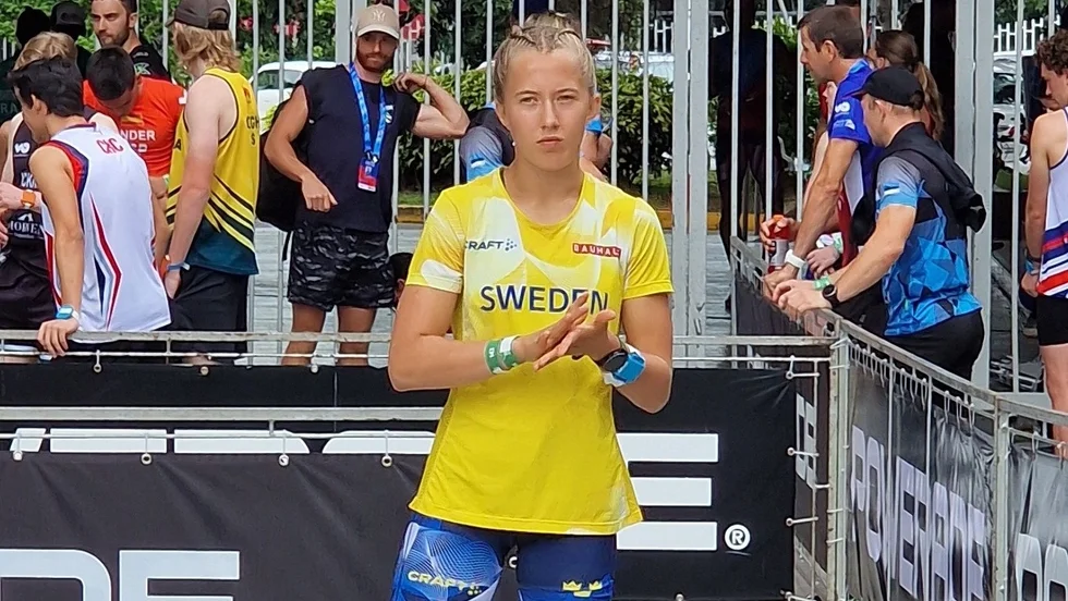 Ella Jacobson från Eskilstuna dominerade i sina klasser och tog totalt hem tre guldmedaljer från VM i Costa Rica.