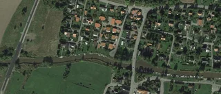 Huset på Syrenvägen 42 i Örsundsbro sålt för andra gången sedan 2021
