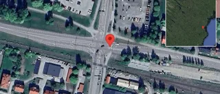 Singelolycka på väg 95 - ett körfält blockerat