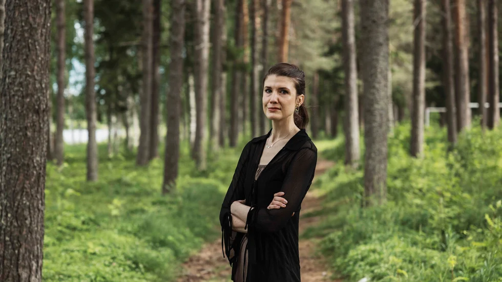 På scenen brukar Luleåkomikern Sandra Ilar skapa en stämning som får publiken att skruva på sig.