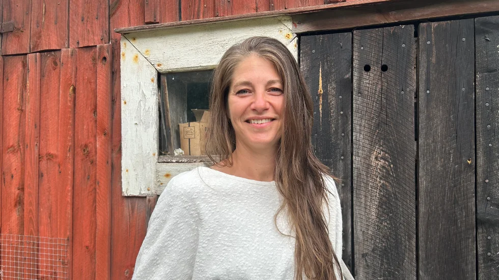 Linda Marie Ghaderi, poet, har skrivit den engelska texten till ledmotivet till den svenska långfilmen Fungi.