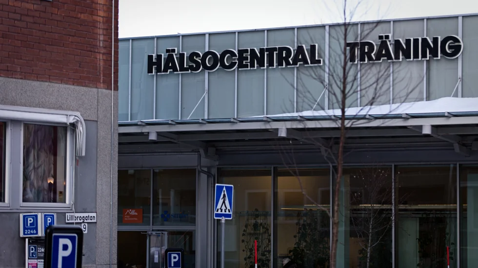 På Piteå hälsocentral har man under slutet av 2023 haft sämre tillgänglighet via telefon på grund av personalbrist. Det efter att tio sjuksköterskor sagt upp sig sedan våren 2023. Nu hoppas man att verksamheten ska bli välfungerande med nyrekryteringar.