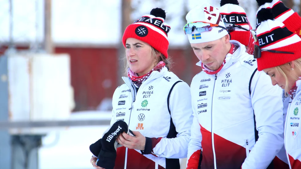 Ebba Andersson tittade förbi "hemma" på Lindbäcksstadion under onsdagen, där hon tillsammans med andra åkare från Piteå Elit höll i träning och lekar för barn och ungdomar. 