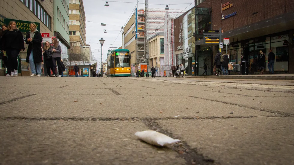 Drottninggatan i Norrköping. I dag innehåller var fjärde dosa som säljs vitt snus, enligt Centralförbundet för alkohol- och narkotikaupplysning (CAN).