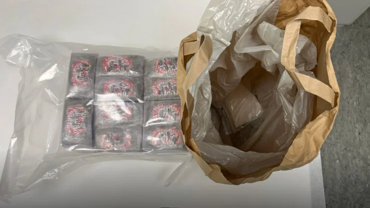 Polisen i norska Tromsø har gjort ett stort narkotikabeslag som kopplas till svenska gäng. Bilden har distribuerats av den norska polisen.