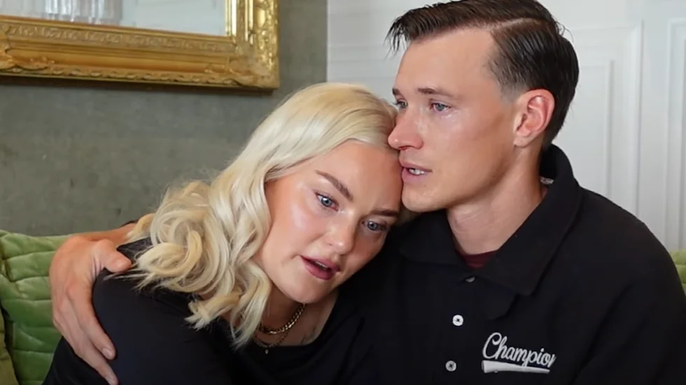 Lisa och Henrik Borg berättar utelämnande om missfallet i Lisas sociala medier.