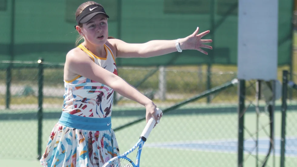 Freja Sjöberg var en av två lokala inslag i Tors Hammare Open. Dock slutade resan i turneringen redan i gruppspelet för den unga TK Hobbyspelaren.