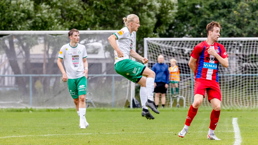 Max Wårell dundrade in segermålet för Baik.