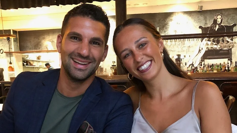 Gabriel Yakoub och Hanna Gustafsson Yakoub flyttar hem till Eskilstuna efter att ha bott på annat håll i snart tio år. De är mitt i processen av att bygga sitt drömhus.