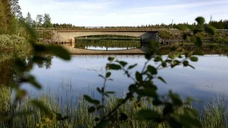 Bron över Åbyälven är för smal för vissa specialtransporter. (Arkivbild)