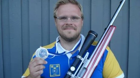 Borne Gebing tog silver i bänkskytte-EM med Sveriges fyramannalag.