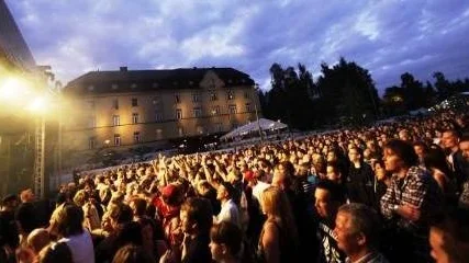 PDOL överväger att omvandla aktiebolagsformen för att om möjligt slippa den dyra polisnotan runt sommarfestivalen. (Arkivbild)