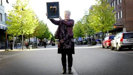 VINNAREN. "Kvinnan med det lilla extra som aldrig slutar att förvåna, inspirera och glädja" säger juryn och utser Karin "Kajsa" Rönnbäck, Norrbottensteatern, till Luleås ansikte utåt.