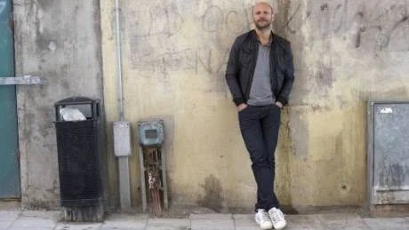 ROMANDEBUTANT. Stephan Mendel-Enk har skrivit en roman - men utgått från egna smärtsamma upplevelser. Han är journalist och krönikör som bland annat skriver för Metro och Offside. Debuterade som författare med reportageboken Med uppenbar känsla för stil 2004.