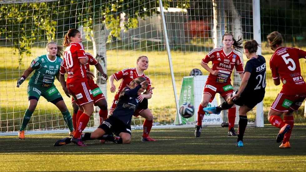 Dubbelolycka. Piteå IF föll borta mot Linköping samtidigt som June Pedersen skadade sig.