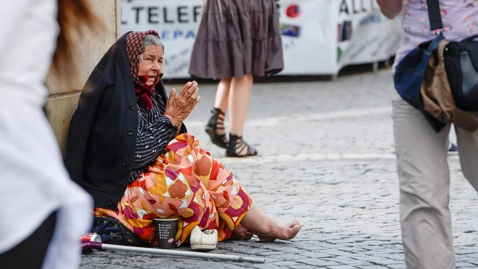 Skamligt. Rumänien tar inte hand om sina medborgare utan välter över problem på andra länder. Foto: Leif R Jansson/TT
