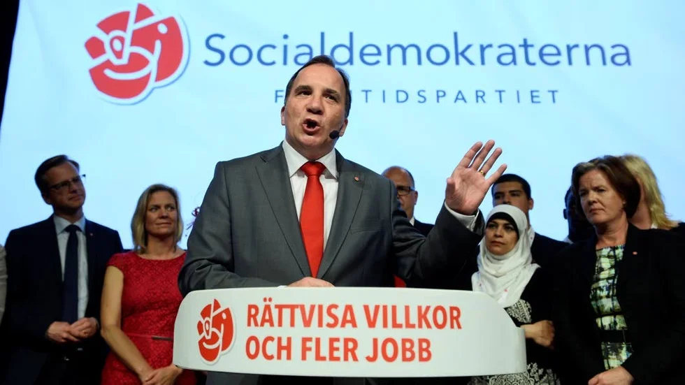 Längtan. Stefan Löfven (S) vill inte vara i ett block med V, MP, FI. Foto: Claudio Bresciani/TT