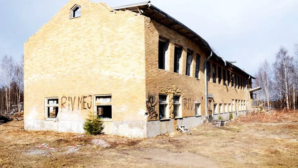 Rivs. Nu ska den gamla skolan i Västanäs äntligen rivas.