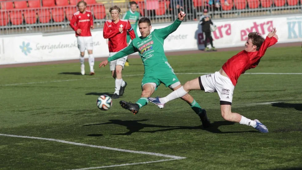 Stolpe ut. Andy Lorei stod för två stolpträffar när Boden BK spelade oavgjort mot Östersund i hemmapremiären