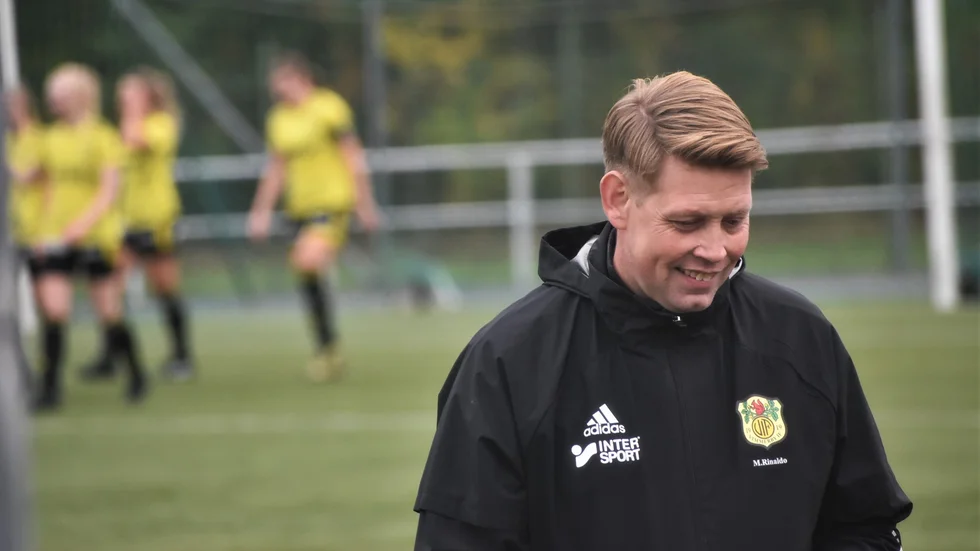 Huvudtränaren Mikael Rinaldo kommer inte vara kvar i Vimmerby IF.